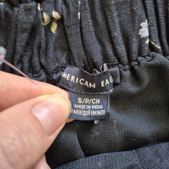 American Eagle Women’s Navy Blue Floral Paperbag Waist Skirt – Size S - Picture 2 of 4